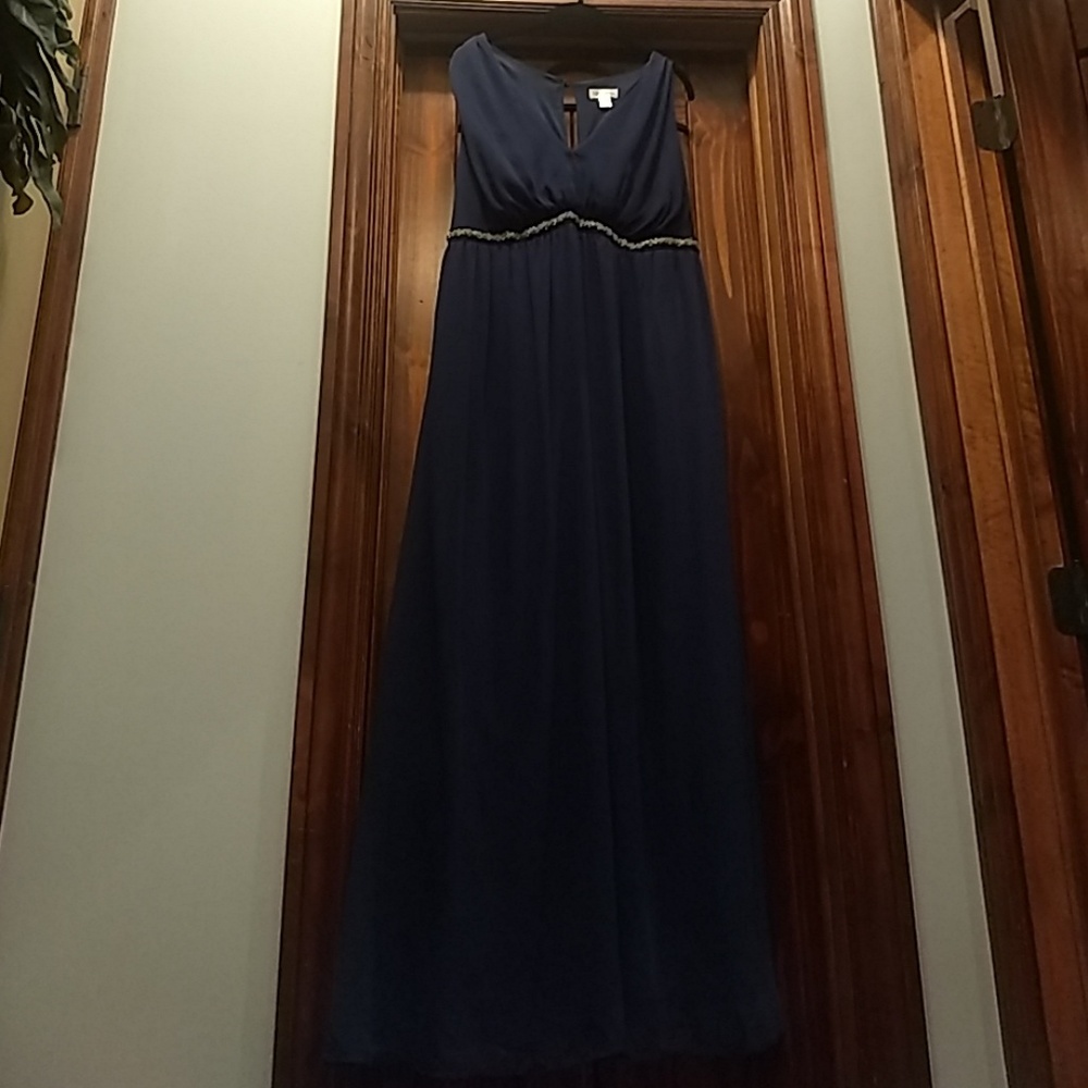 Maternity gown